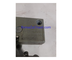 Продавам части