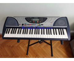 YAMAHA psr 240 Синтезатор / Клавир