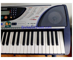 YAMAHA psr 240 Синтезатор / Клавир