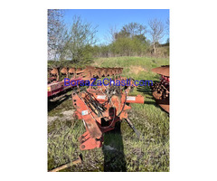 Продавам стари заварявани плугове на добра цена!